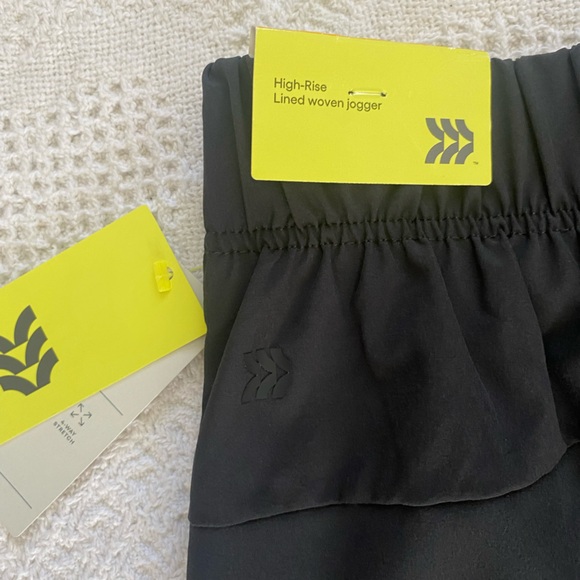 All in Motion NWT High Rise Lined Woven Joggers Womens Small Black - Picture 5 of 6
